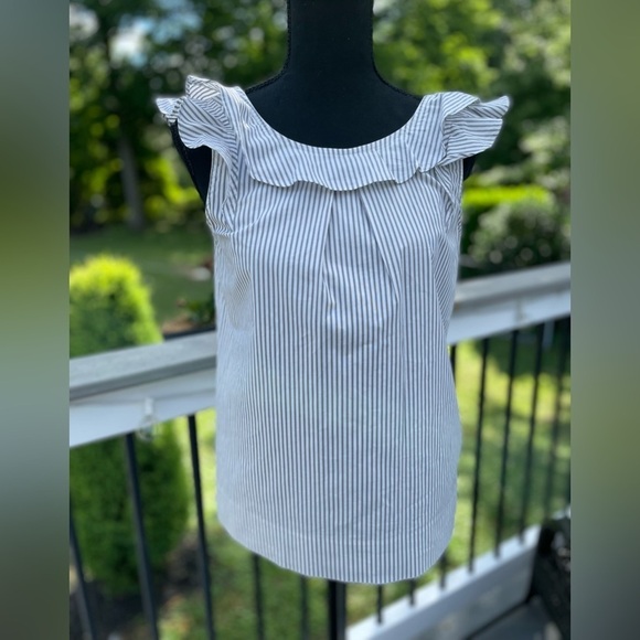 J Crew  - seersucker ruffle top - size 0 - Picture 1 of 9